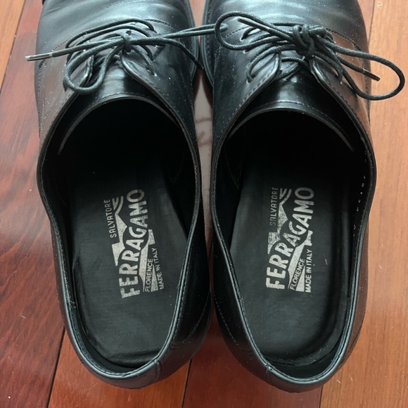 Salvatore Ferragamo lace up leather shoes size 10 - Picture 8 of 8